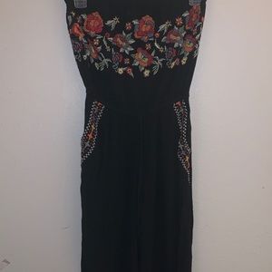 American Eagle XS embroidered jumpsuit